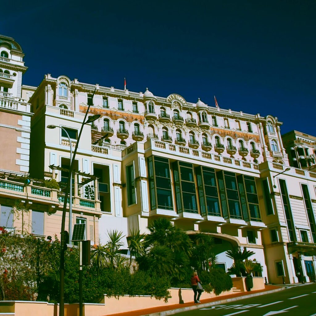 clinic insurance monaco expat